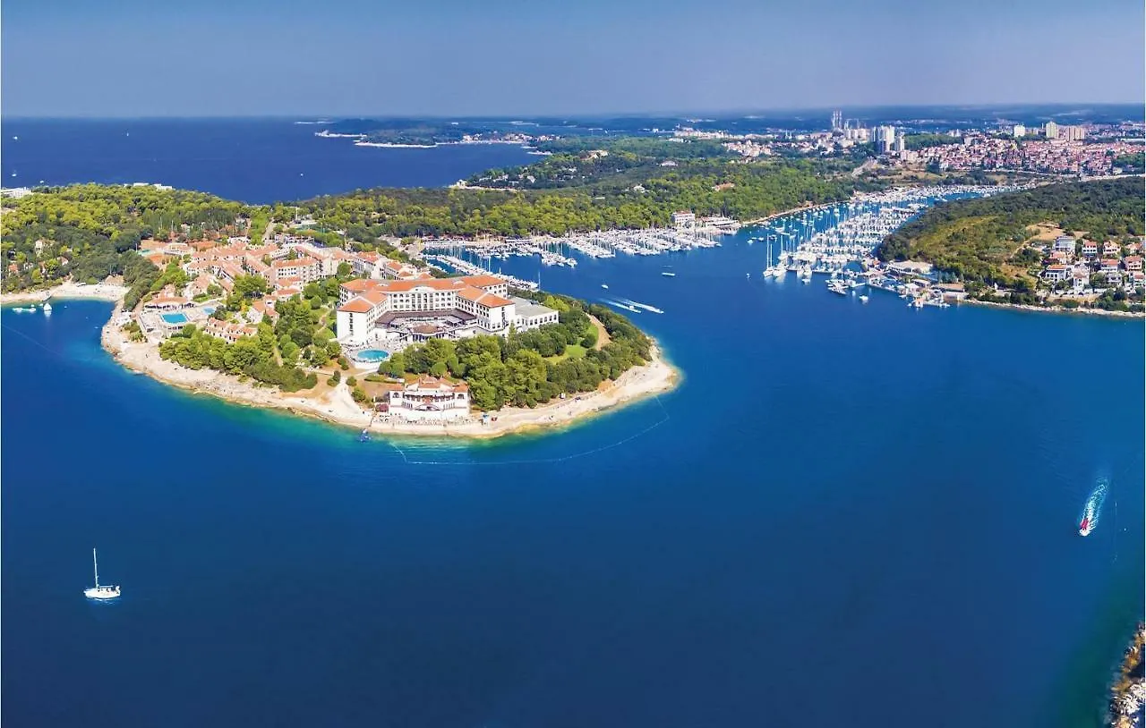 Apartment Riviera Pula 0*,  Croatia