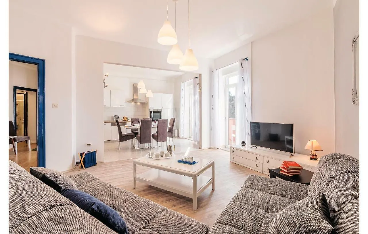 Apartment Riviera Pula